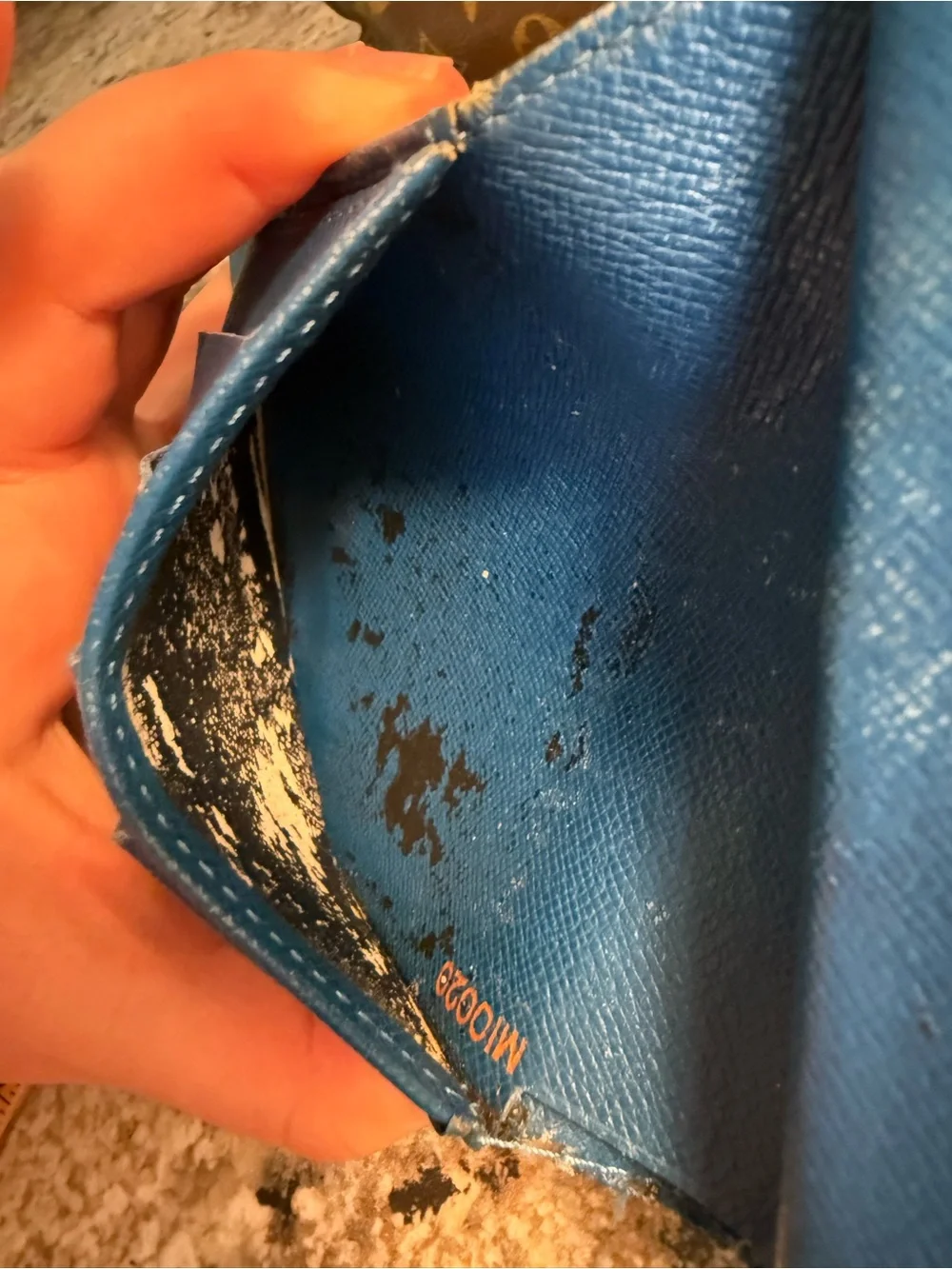 Louis Vuitton Blue Epi wallet *authentic* MAKE OFFER - Picture 10 of 11